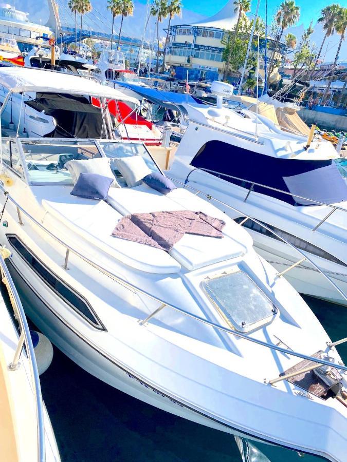 Barco Sihnny - Puerto Colon Hotel Адехе Екстериор снимка